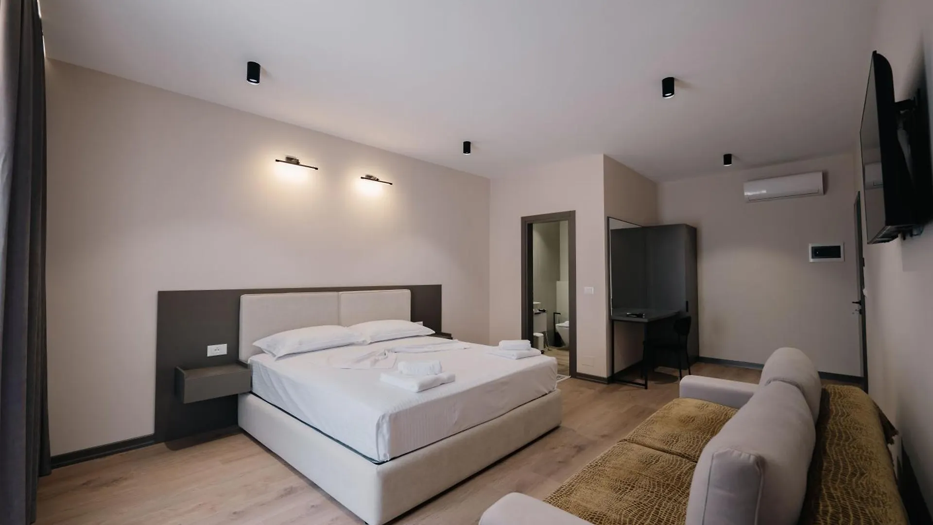 Elif Hotel Sarandë